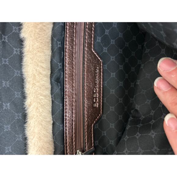 BCBGeneration Faux Bronze Leather Shoulder Crossbody Bag Fur Trim Boho New - Picture 2 of 5